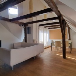 Podkrovní byt 3+kk, 129 m²,  Tomášská ul.